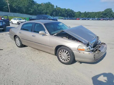 2003 LINCOLN TOWN CAR SIGNATURE, фото 4, лот 10970211