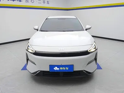 2025 Geely Galaxy Galaxy L6 EM-i 60km Voyage Edition, фото 2, лот 10429345