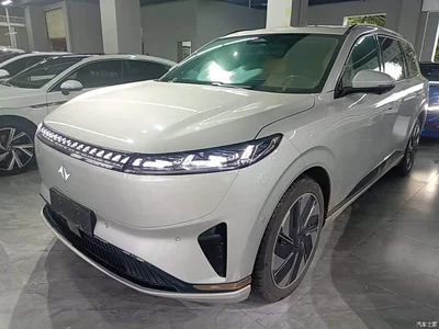 2025 Dongfeng Yipai eπ008 636Ultra Pure Electric 5-Seater, фото 1, лот 11583615