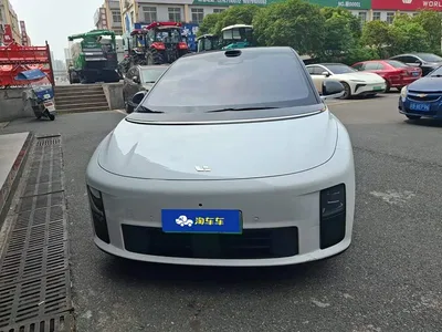2025 Li Auto i6 2WD Base Model, фото 2, лот 10955085