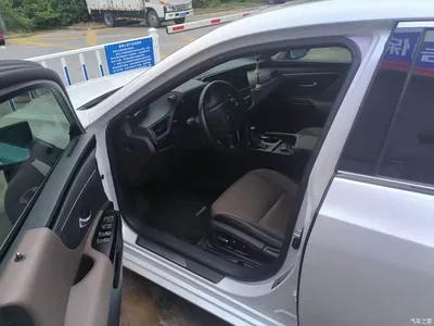 2023 Lexus ES 200 Excellence Edition, фото 2, лот 10397067