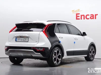 2024 Kia Niro Signature, фото 2, лот 10203598