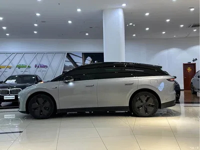 2025 Li Auto i6 2WD Base Model, фото 2, лот 11204025