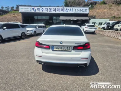 2022 BMW 5-Series 520i Luxury, фото 4, лот 10131699