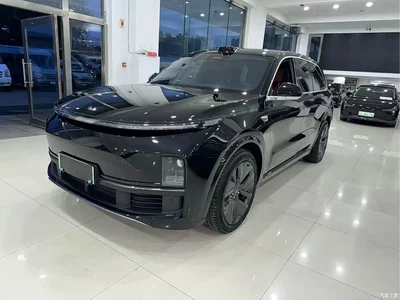 2025 Li Auto L7 Pro Smart Renewal Edition, фото 1, лот 10447143