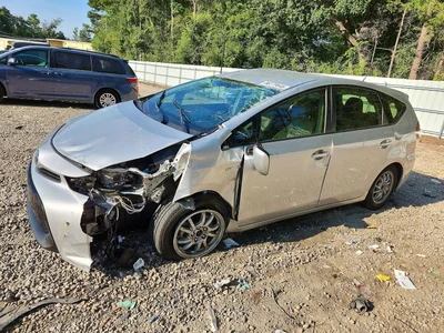 2017 TOYOTA PRIUS V THREE, фото 1, лот 10891692