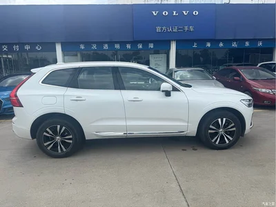 2024 Volvo XC60 B5 AWD Zhiyi Luxury Edition, фото 3, лот 10350622