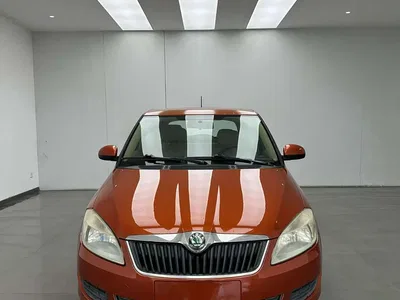 2012 Škoda Fabia 1.4L Automatic Crystal Edition, фото 2, лот 10348983