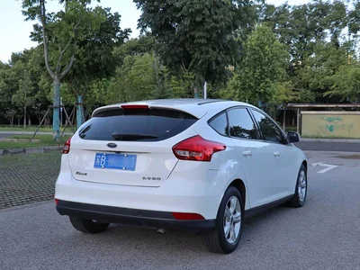 2018 Ford Focus Hatchback Classic 1.6L Automatic Comfort Smart Edition, фото 3, лот 10293299