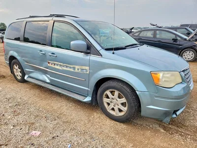 2009 CHRYSLER TOWN & COUNTRY TOURING, фото 4, лот 10659096