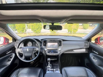 2015 Toyota Crown 2.5L Fashion Limited Edition, фото 4, лот 10295678