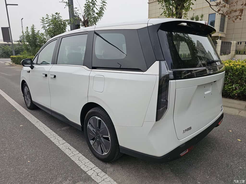 2024 SAIC Maxus Dajia 7 Super Hybrid Long Range Enjoyment Edition, фото 4, лот 11195901