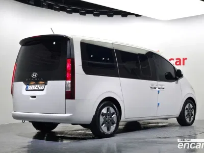 2025 Hyundai Staria Tourer 11-Seater, фото 2, лот 11496844