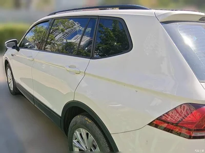 2017 Volkswagen Tiguan L 330TSI Automatic 2WD Trend Edition, фото 4, лот 10261555