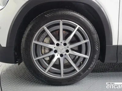 2021 Mercedes-Benz GLB-Class AMG GLB35 4MATIC, фото 4, лот 10056691