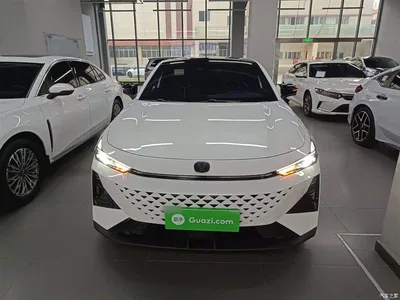 2024 Changan UNI-V 1.5T Deluxe, фото 3, лот 10257440