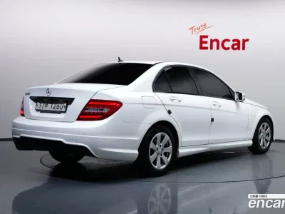 2013 Mercedes-Benz C-Class C200 CGI, фото 1, лот 10042754