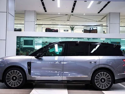 2025 NIO ES8 Model 6-Seat Executive Luxury Edition, фото 2, лот 10362644
