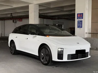 2025 Li Auto i6 2WD Base Model, фото 3, лот 10684405