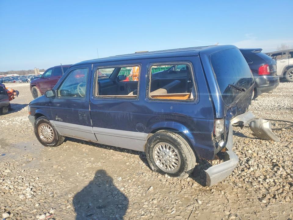 1995 PLYMOUTH VOYAGER SE, фото 2, лот 10969342