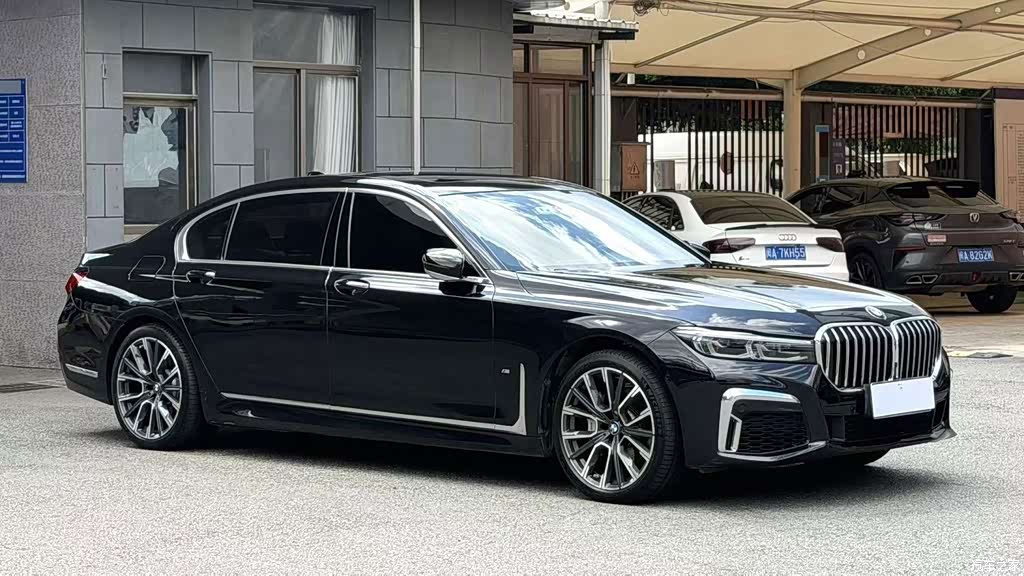 2019 BMW 7 Series 740Li Leading M Sport Package, фото 3, лот 11206409