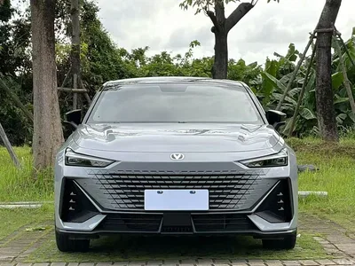 2022 Changan UNI-V 1.5T Smart Pilot Edition, фото 2, лот 10249123