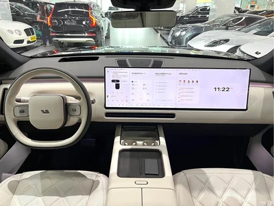 2026 Li Auto Li Xiang L9 Base Model, фото 4, лот 11242194