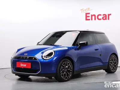 2024 Mini Cooper SE Favoured, фото 1, лот 10185347