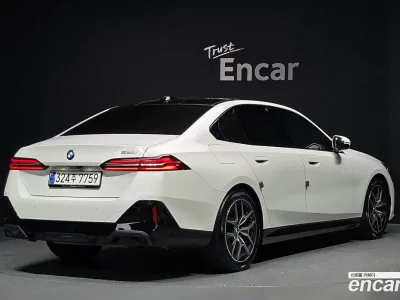2026 BMW 5-Series 520i M Sport, фото 1, лот 10193535