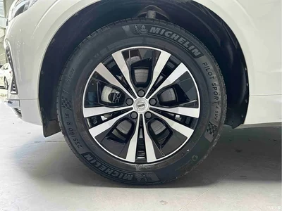 2024 Volvo XC60 B5 AWD Zhiyi Luxury Edition, фото 3, лот 11137198