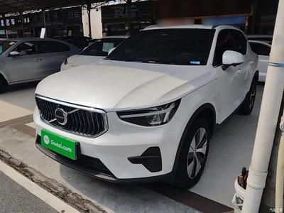 2023 Volvo XC40 B3 Zhiyuan Luxury Edition, фото 1, лот 10366216