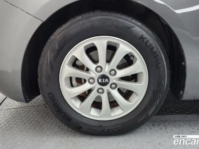 2013 Kia K3 Luxury, фото 4, лот 10038894