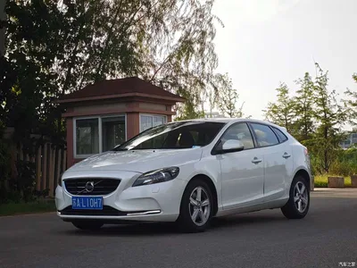 2016 Volvo V40 T3 Comfort Edition, фото 1, лот 10365490