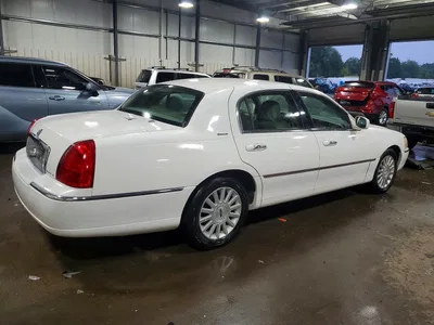 2003 LINCOLN TOWN CAR EXECUTIVE, фото 3, лот 10877232