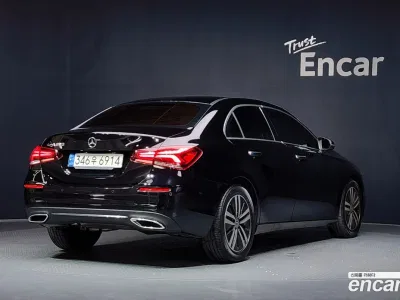 2021 Mercedes-Benz A-Class A220 Sedan, фото 2, лот 10162142