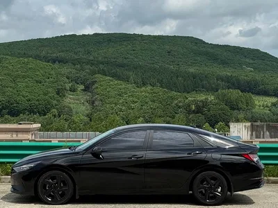 2022 Hyundai Elantra 1.5L CVT LUX Black Knight Limited Edition, фото 3, лот 10374326