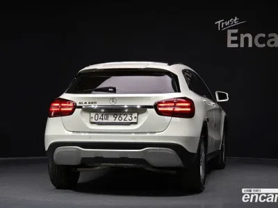 2018 Mercedes-Benz GLA-Class GLA220, фото 3, лот 10052247