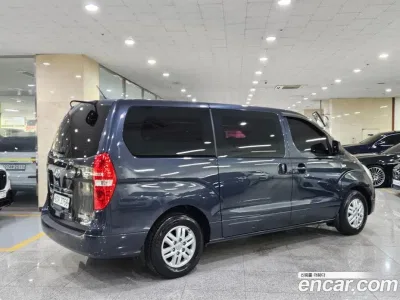 2017 Hyundai Starex 3-Seater VAN, фото 2, лот 10191705