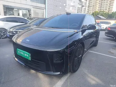 2025 Li Auto i6 2WD Base Model, фото 1, лот 10662995