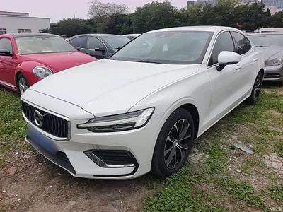 2021 Volvo S60 T4 Smart Elite Luxury, фото 2, лот 10366751