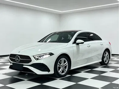 2023 Mercedes-Benz A-Class A 180 L, фото 1, лот 10283254