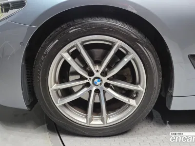 2017 BMW 5-Series 520d M Sport Package Plus, фото 4, лот 10065241