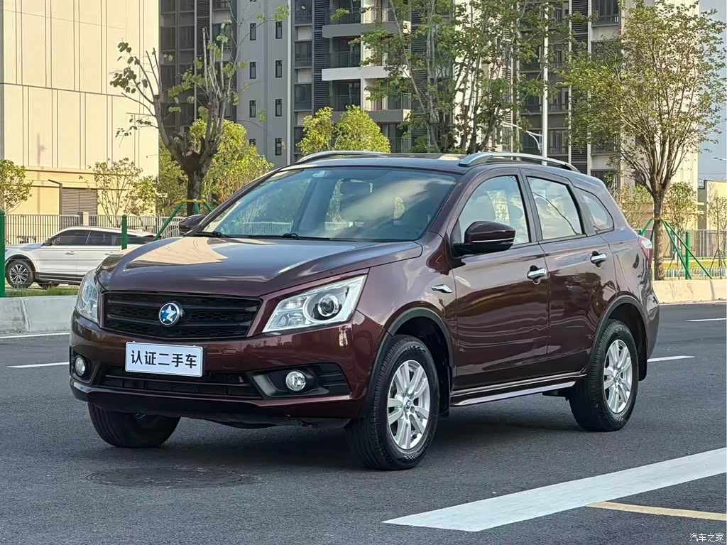 2015 Venucia T70 2.0L CVT RuiQu Edition, фото 1, лот 11211798
