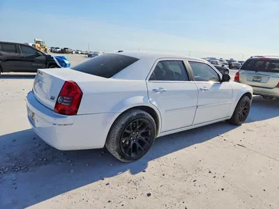 2010 CHRYSLER 300 TOURING, фото 3, лот 10866777