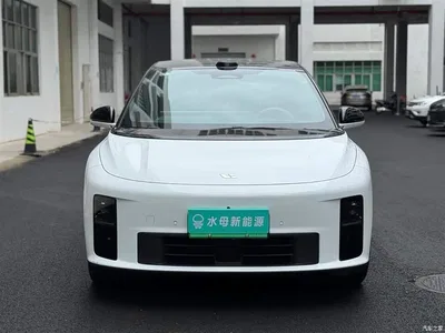 2025 Li Auto i6 2WD Base Model, фото 2, лот 10888680