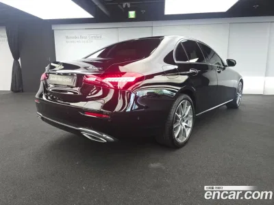 2022 Mercedes-Benz E-Class E300e 4MATIC Exclusive, фото 1, лот 10074404