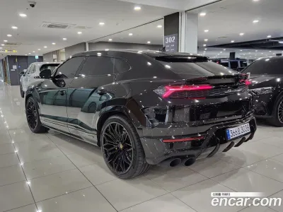 2025 Lamborghini Urus 4.0 V8 SE, фото 2, лот 10119138