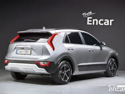 2023 Kia Niro Prestige, фото 2, лот 10396455