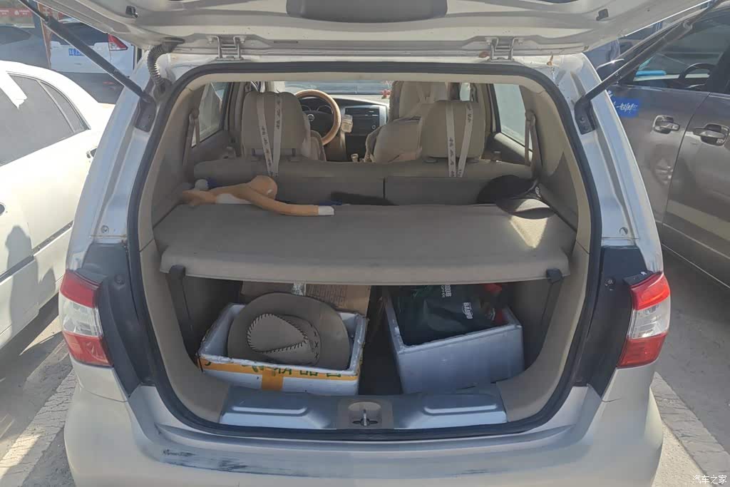 2013 Nissan Livina 1.6XE Manual Comfort, фото 4, лот 10902394
