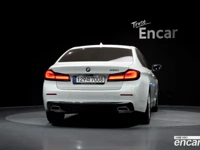 2023 BMW 5-Series 520i Luxury, фото 3, лот 10062549